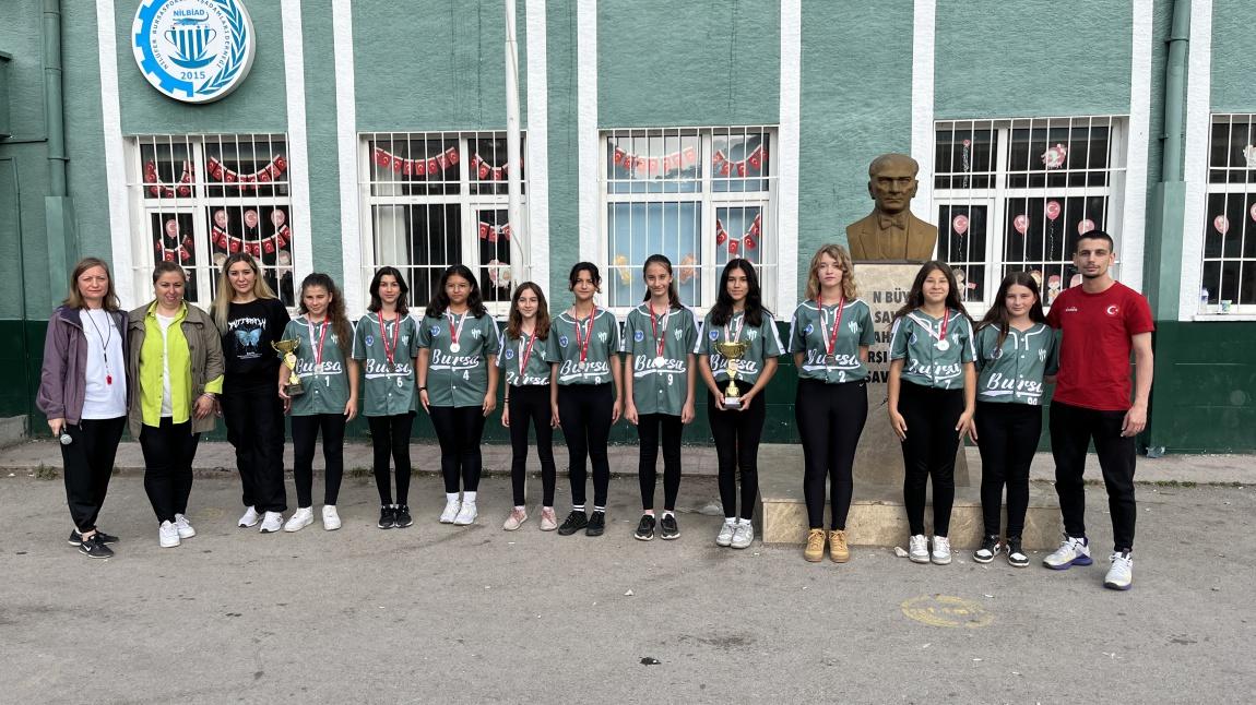Okulumuz Yıldız Kızlar Softbol Türkiye 2.si olmuştur. 